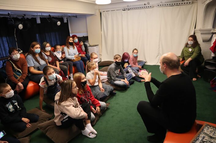 Приглашаем детей в кукольную театральную студию!.